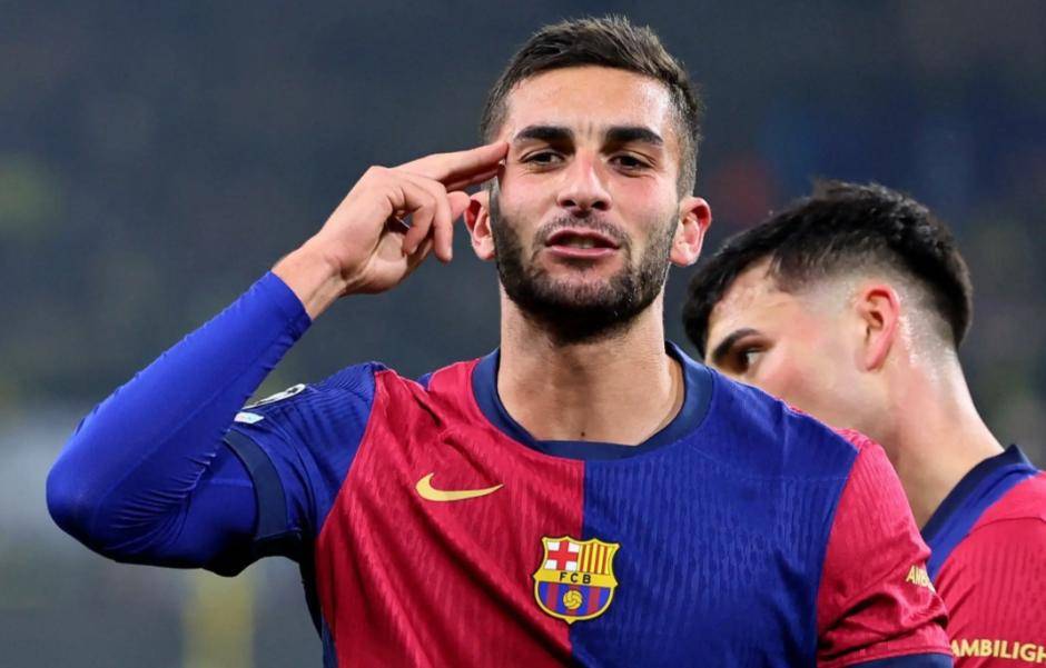 欧冠一夜冷门不断，18岁天才单挑2亿巨星，切尔西3-0完胜巴萨，弗里克战术失灵了？